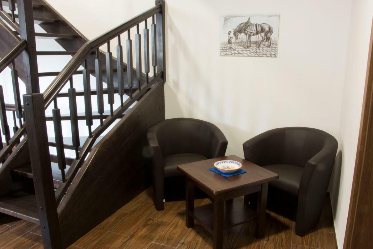 Cechuv Dvur Hotel Louka  Buitenkant foto